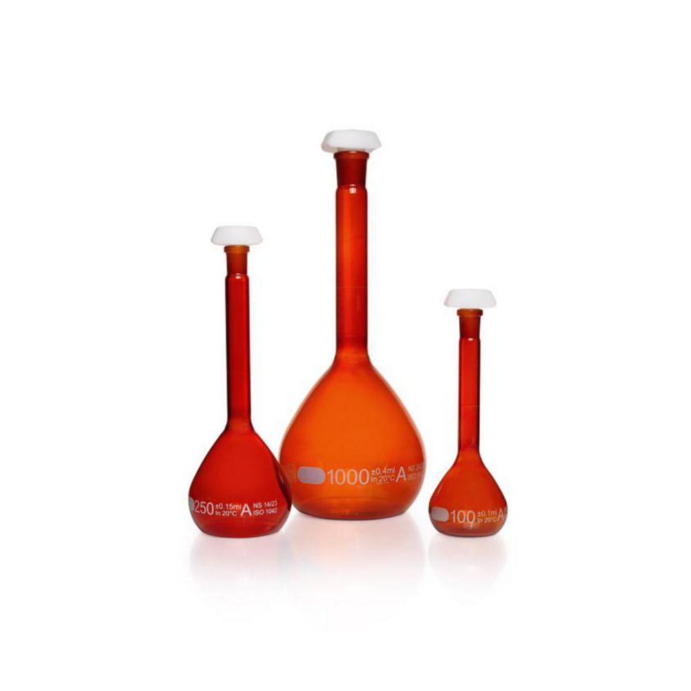 DWK Duran Volumetric Flask 20 ml, Amber Coloured Class A, White Grad., Individual Certificate, One Graduation Mark, Polyethylene Stopper, NS 10/19