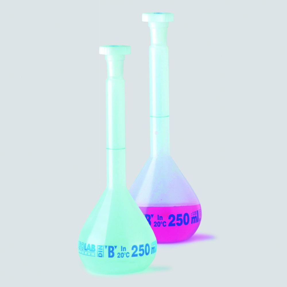 ISOLAB Volumetric Flask 250 mL, Clear PP, CL B, NS 14/23, PE Stopper, Blue Scale